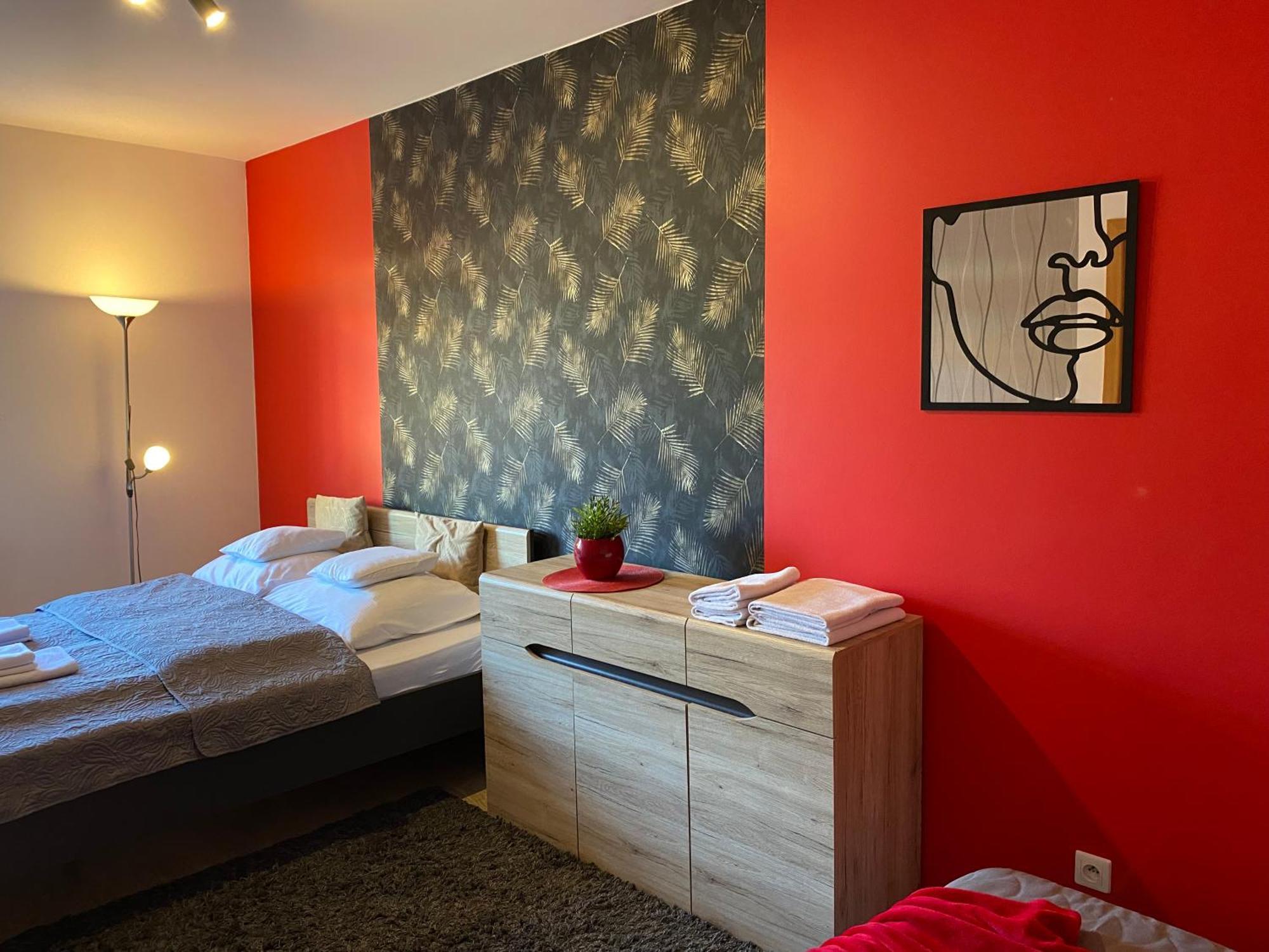 Apartamenty Edk Еленя-Гура Экстерьер фото