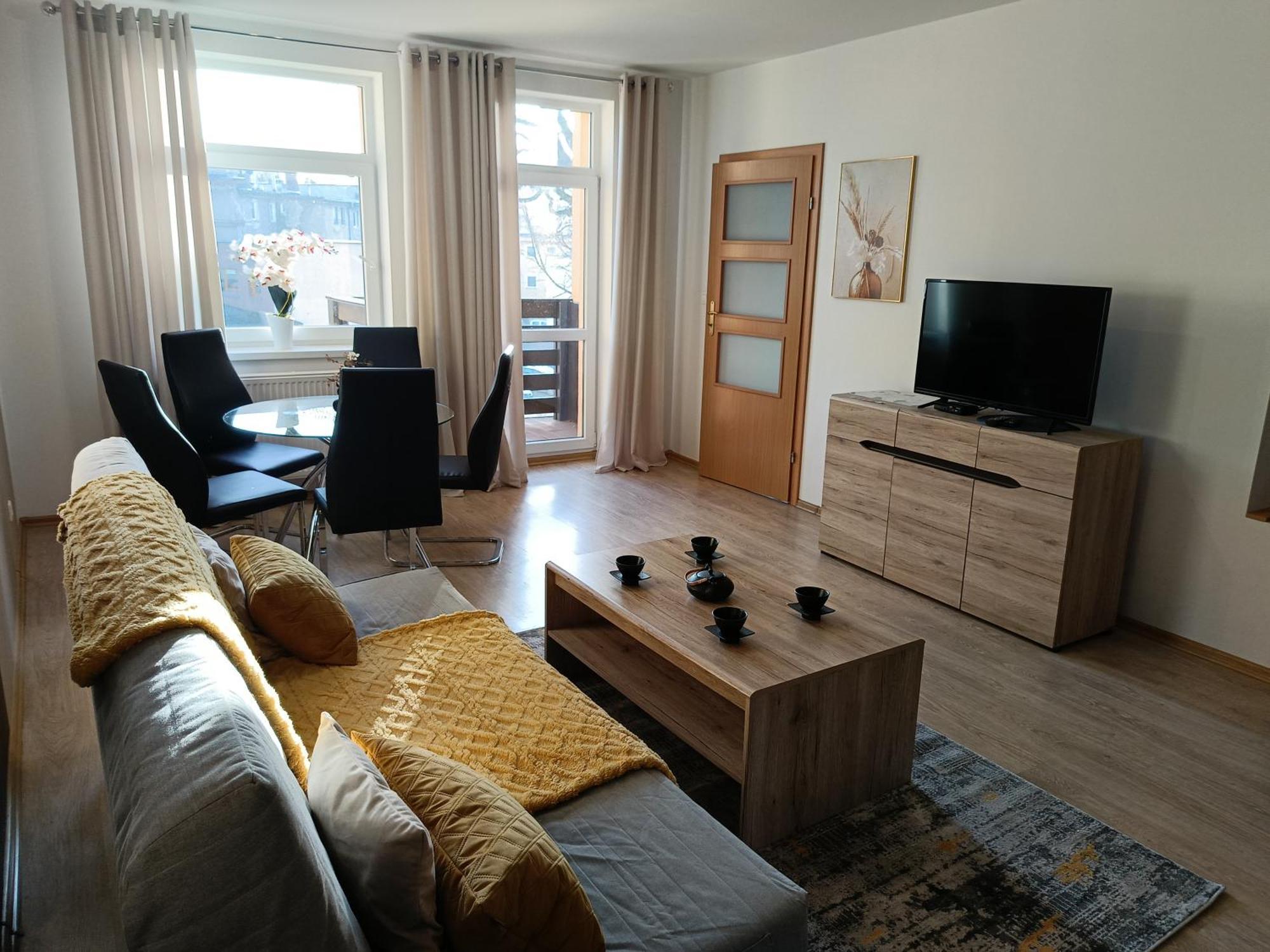 Apartamenty Edk Еленя-Гура Экстерьер фото